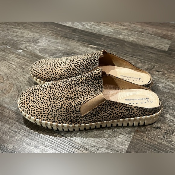 FINAL PRICE ALEX MARIE 4 Feature Technology Slip On Shoes - Picture 3 of 6